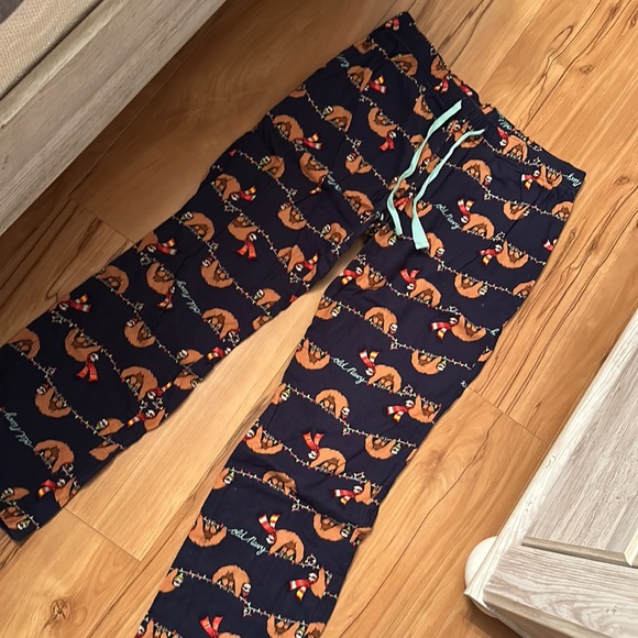 Old Navy Christmas Pajama Pants - Picture 2 of 3